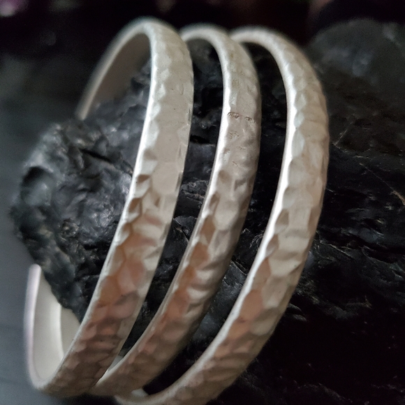 Bangles *FREE WITH BUNDLE* See description - Picture 3 of 3